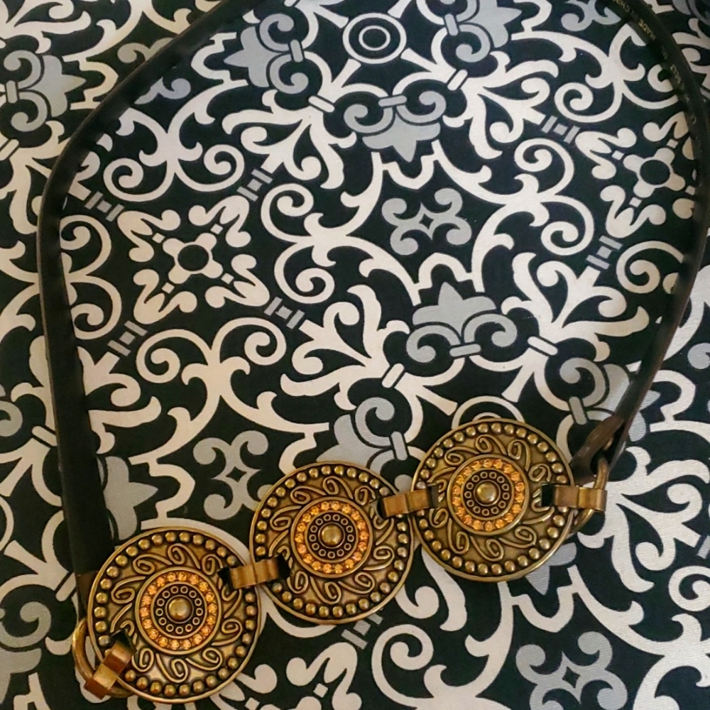 Chicos M/L Gold Medallion Belt